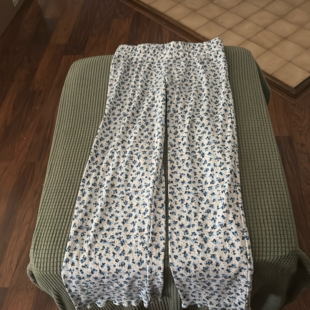 Girls size medium (8) floral pajama pants